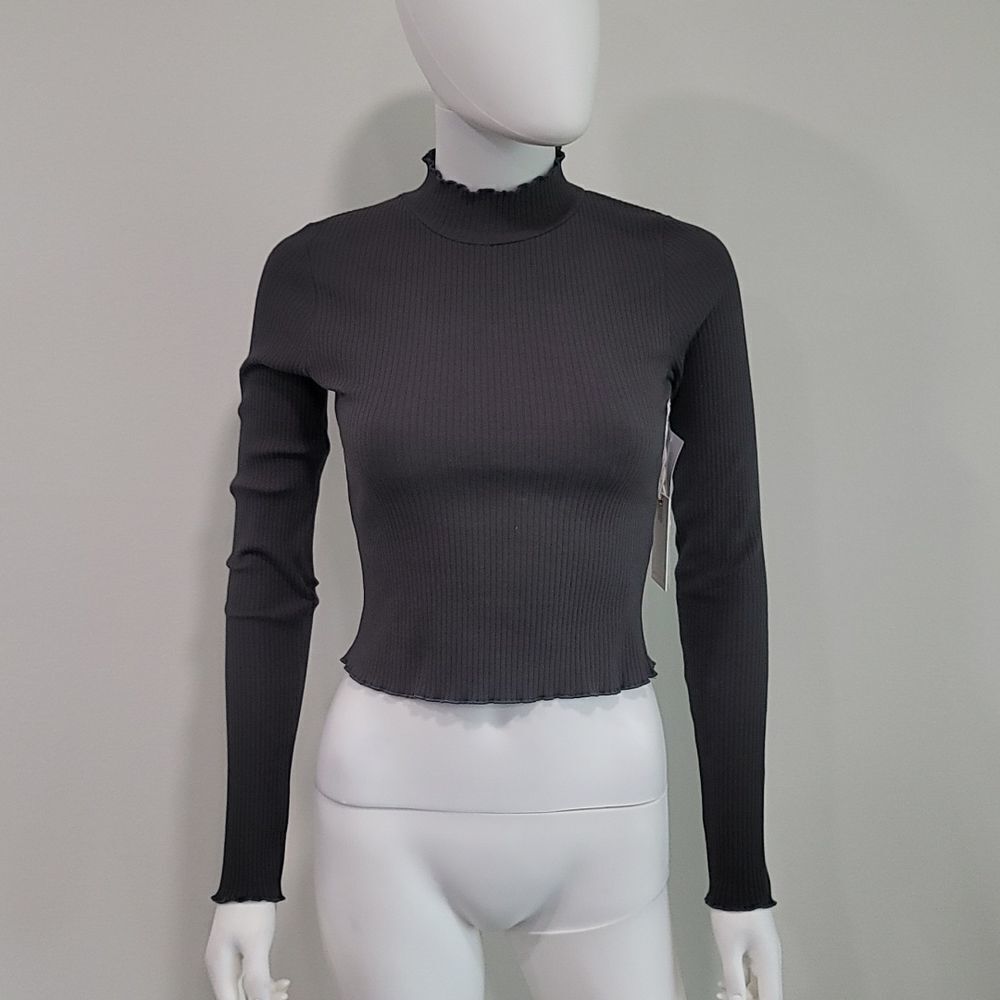 Good American Mock Neck Rib Top - Picture 2 of 10